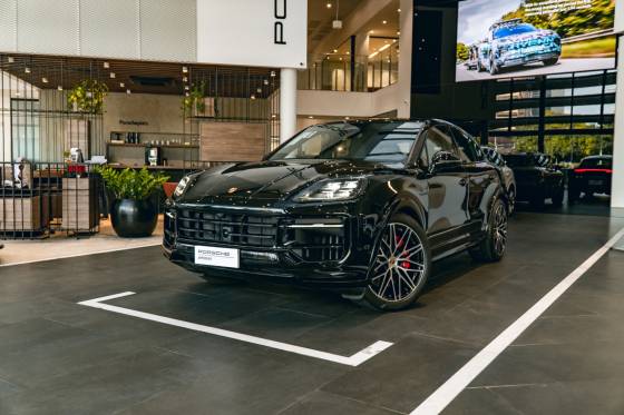 PORSCHE CAYENNE 3.0 V6 S E-HYBRID BLACK EDITION COUPÉ AWD TIPTRONIC S